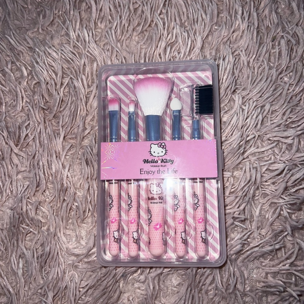Hello Kitty Pink and White Makeup Brush Set with Makeup Bag